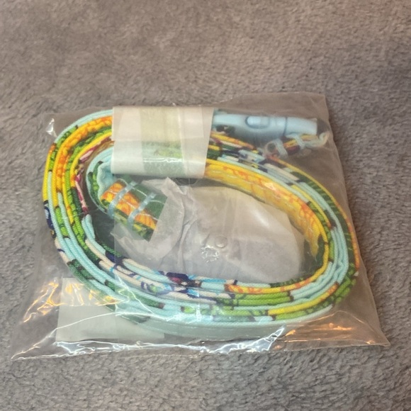 🍋VERA BRADLEY🍋Lemon Grove Breakaway Lanyard in Cotton/NWT - Picture 3 of 4